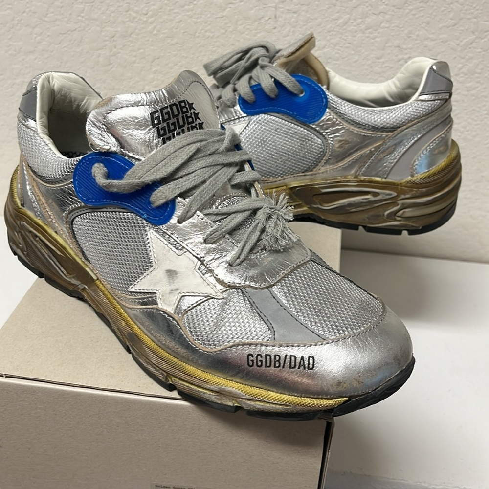 Golden goose sneakers. Size 40. An excellent condition.